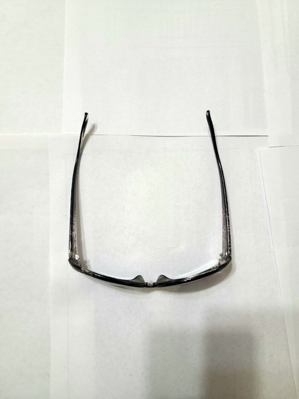 Gradient Sunglasses – Patterned Frame - Picture 4 of 4